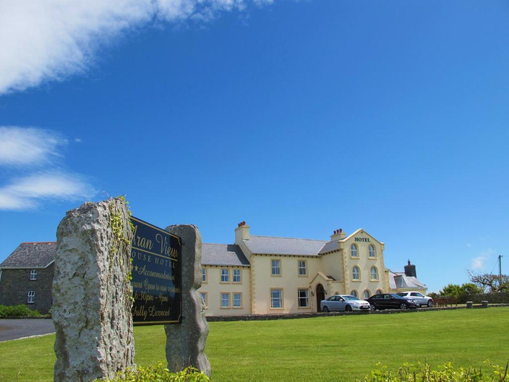 Aran View Country House And Lodge Doolin Exterior photo